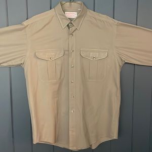 Very casual comfortable hunting long sleeve tee